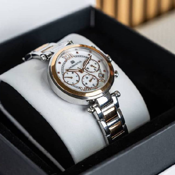 Momentus watch